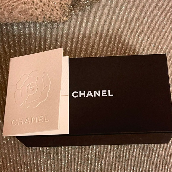 Chanel box - Picture 3 of 8